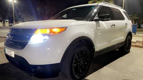 Location Ford Explorer 7 places full option image 2