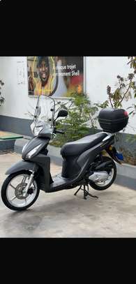 Honda vision image 4
