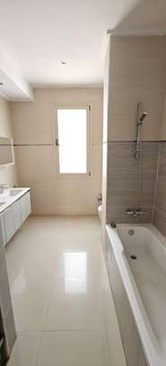 MAGNIFIQUE APPARTEMENT DEUX CHAMBRES A MERMOZ FACE A LA MER image 13