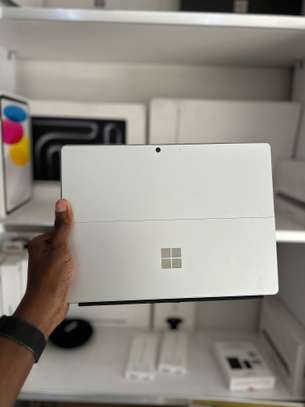 Surface Pro 9 - I7 12e | 16GB RAM | 256 image 1