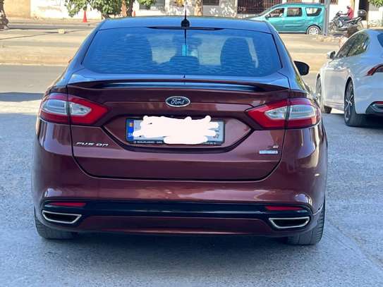 Ford Fusion image 4