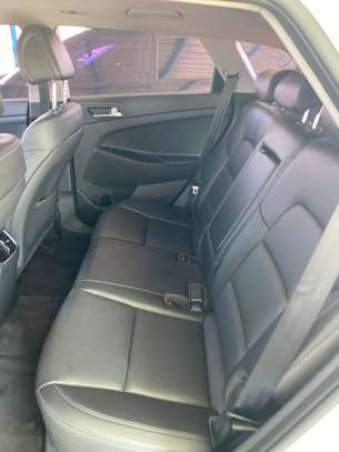 Hyundai Tucson full options image 6
