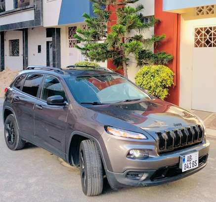 Jeep Cherokee image 7