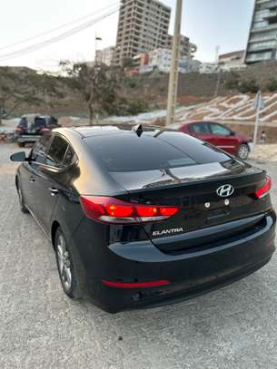 Elantra 2018 image 4