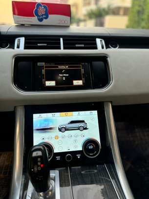 Range Rover sport 2018 image 7