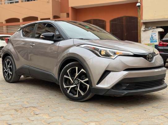Toyota C-HR 2019 image 2