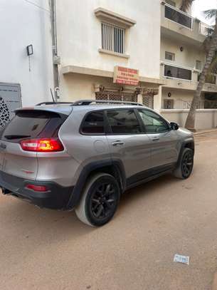 Jeep Cherokee trailhawk image 1