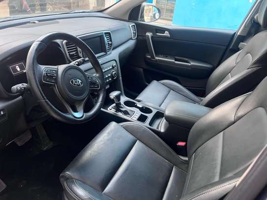 Kia Sportage limited image 6