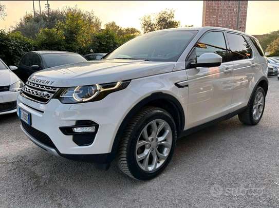 Land  Rover Discovery Sport image 1