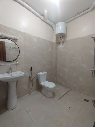 Joli Appartement  cité batrain proche de KFC MERMOZ image 5