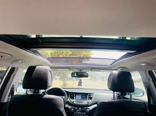 HYUNDAI TUCSON 2018 image 12