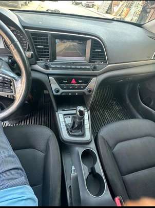 Huyndai Elantra 2017 image 5