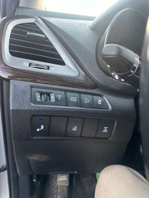 Hyundai Santafe 2017 image 8