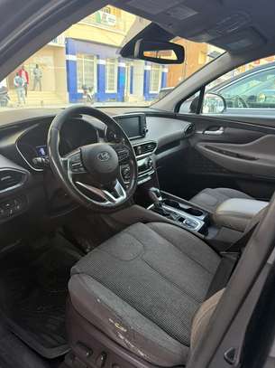 Hyundai  Santafe 5place Automatique  Année  2019 image 4