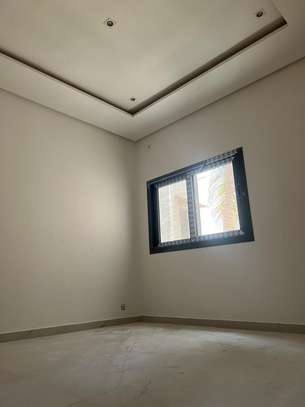 Appartement f4 à louer à la cité djily mbaye (immeuble neuf) image 14