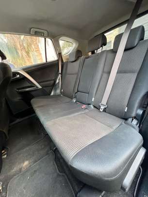 TOYOTA RAV4 2018 image 12