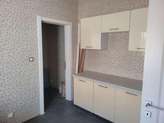 Trois chambres à louer par mois image 13