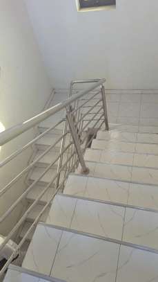 A loué joly apartuman 1etage sacreceur3 image 4
