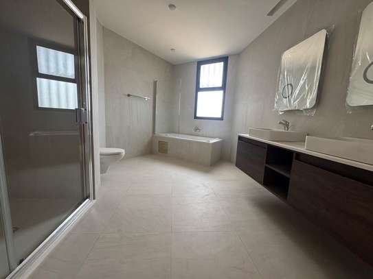 Apparemment à louer corniche fan résidence 4 chambres image 14