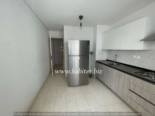Appartement à louer au point E image 3