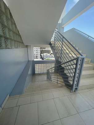 Bureaux à louer en ville - Immeuble Clairafrique image 14