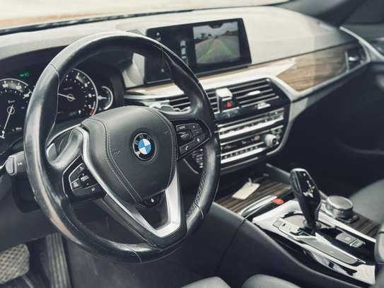 BMW 530i 2018 image 7