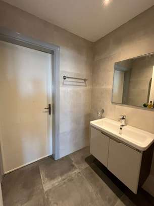 Appartement F5 à louer en Centre ville. image 3