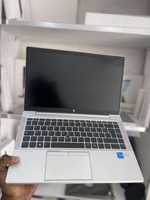 HP EliteBook 840 G8 - I5 11th image 1