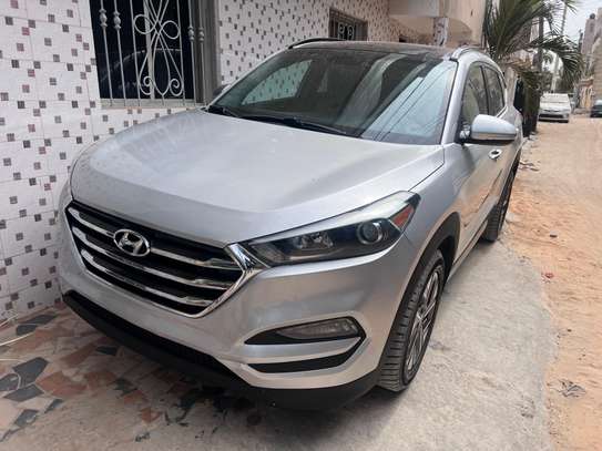 Hyundai Tucson limited image 1