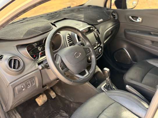 RENAULT QM3 2018 image 10