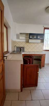 TRES BELLE VILLA A LOUER image 4