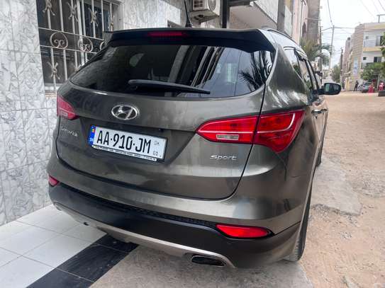 Hyundai Santa Fe image 2