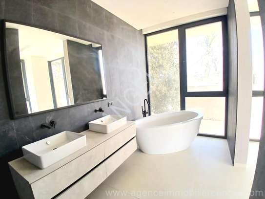 Ref_2811_PL_ Duplex avec terrasse  à louer aux Almadies image 7