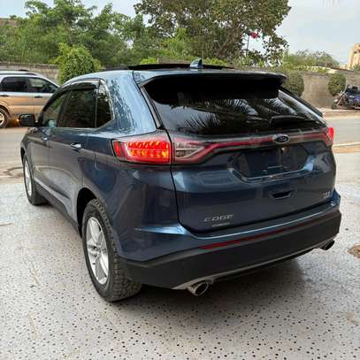 Avant Ford EDGE Sel 2018 4cylindres 2.0L full image 3