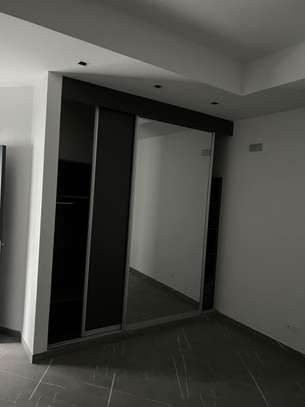 APPARTEMENT A LOUER AU POINT E image 5