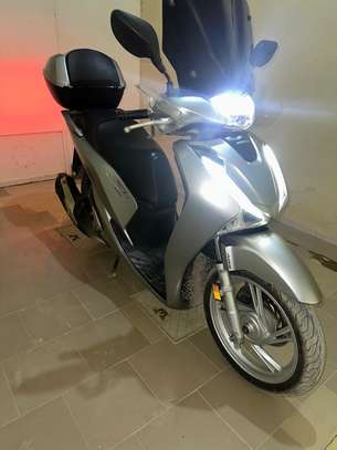 Vente Honda SH 125 venant avec ses papiers image 11