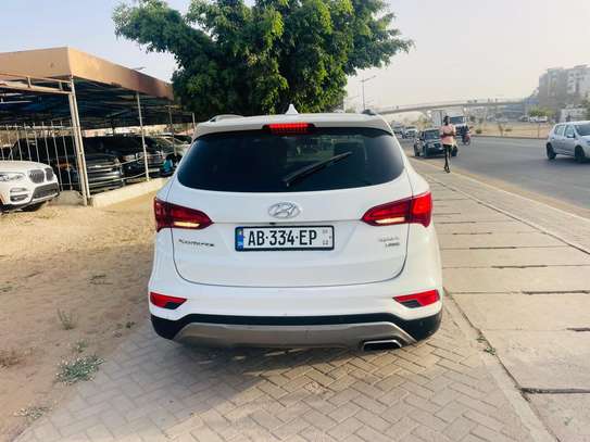 HYUNDAI SANTA FE 2018 image 6