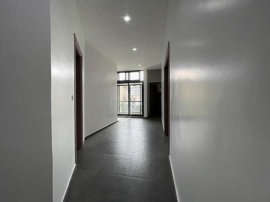 Appartement F4 à louer à Yoff Onomo image 11