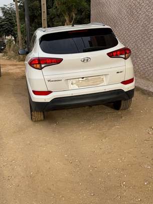 Hyundai Tucson image 5