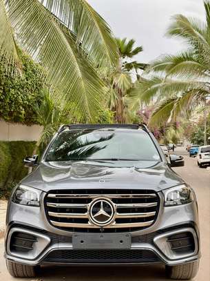 Mercedes benz GLS image 1