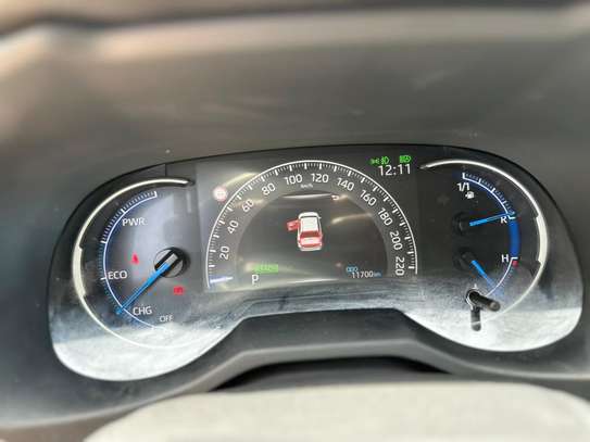 TOYOTA RAV4 HYBRID image 11
