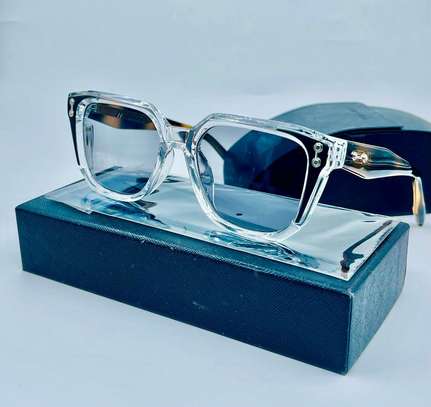 Lunettes Disponible image 1