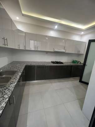 Joli apt F4 aux Almadies image 10