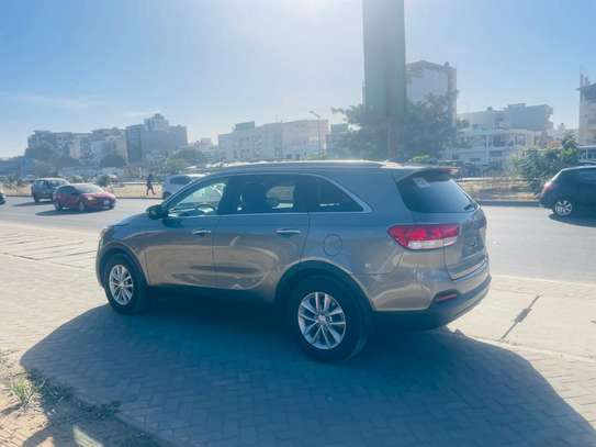 Kia Sorento venant image 4