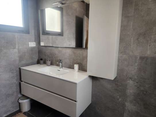 F4 ultra moderne à louer avec les meubles image 6