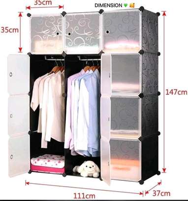 Armoire de rangement 3 battants en plastique image 3