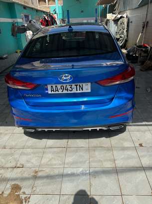 Hyndai  Elantra 2017 image 4
