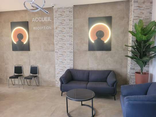 Trois chambres à louer par mois image 3