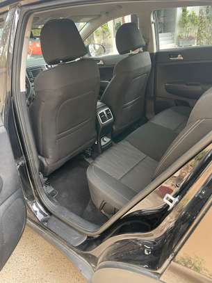 KIA SPORTAGE LX 2019 image 2