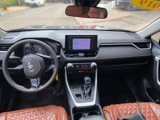Toyota Rav 4 2019 image 10